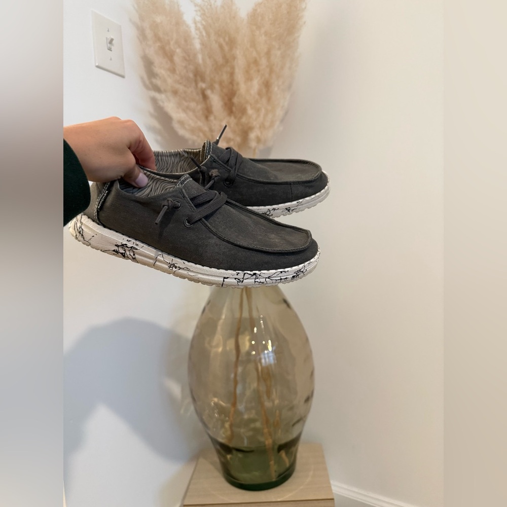 Hey Dude Gray “Moonwash” Wendy Shoes Size 6
